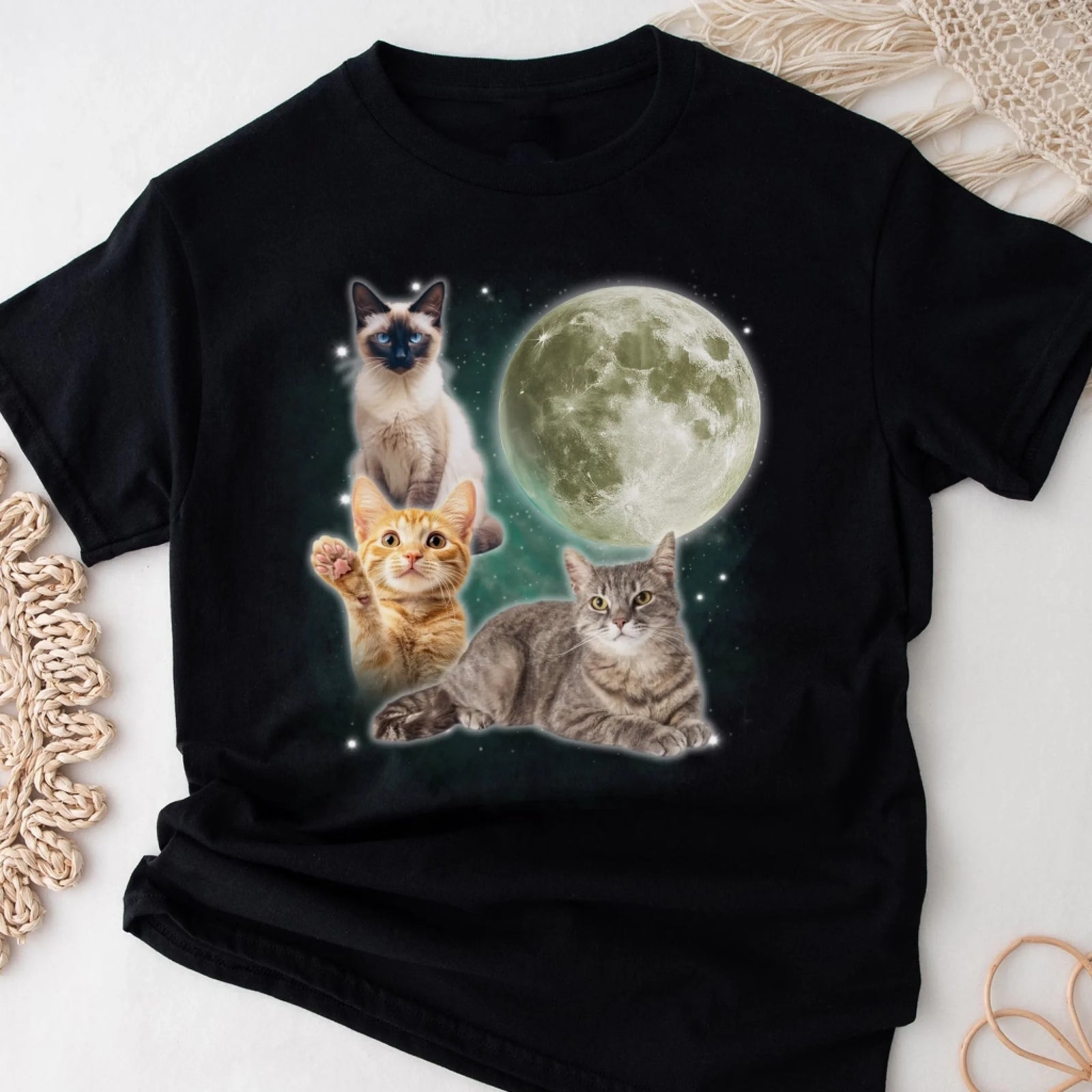 Custom Pet Howling To Moon Vintage - Personalized T-Shirt, Gift For Pet Lover, Pet Photo